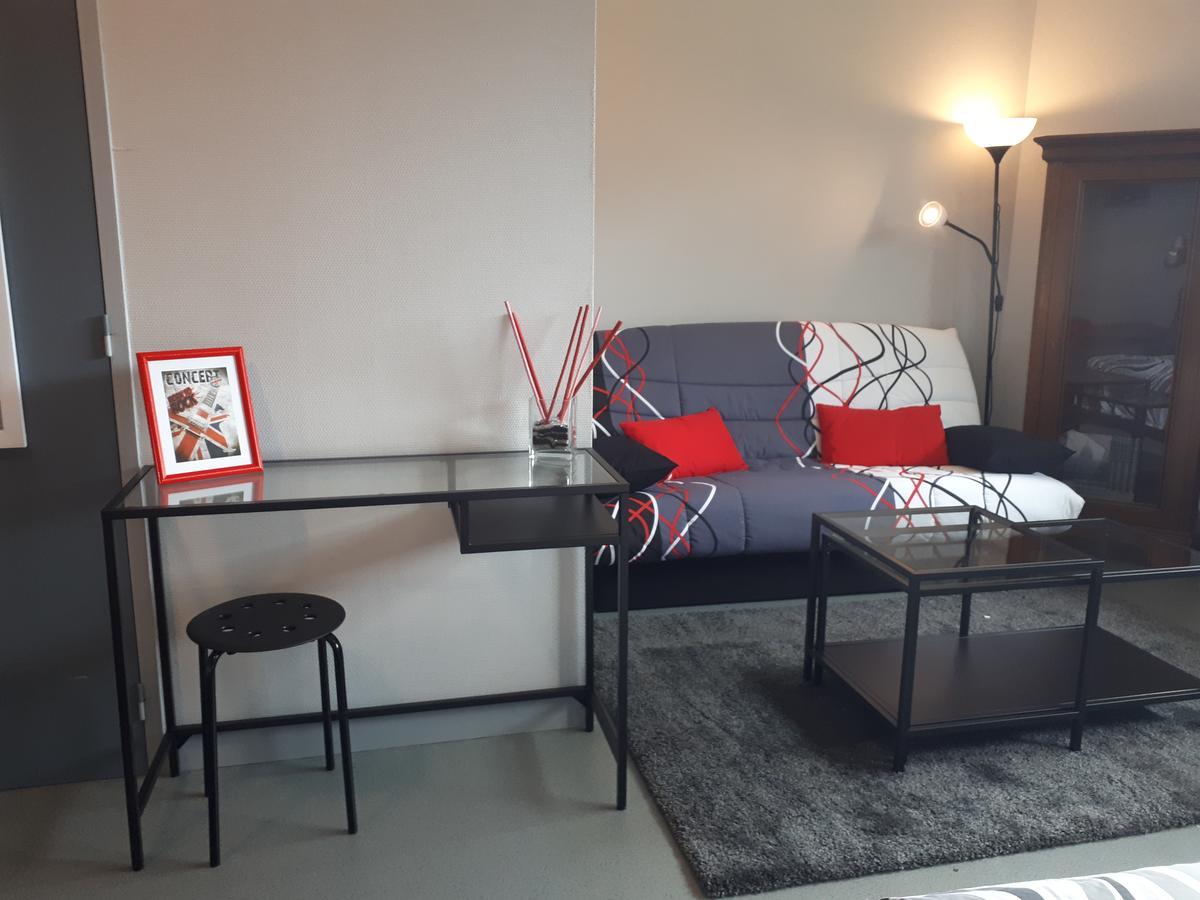 Bed and Breakfast Le Grand Val Lavastrie Экстерьер фото