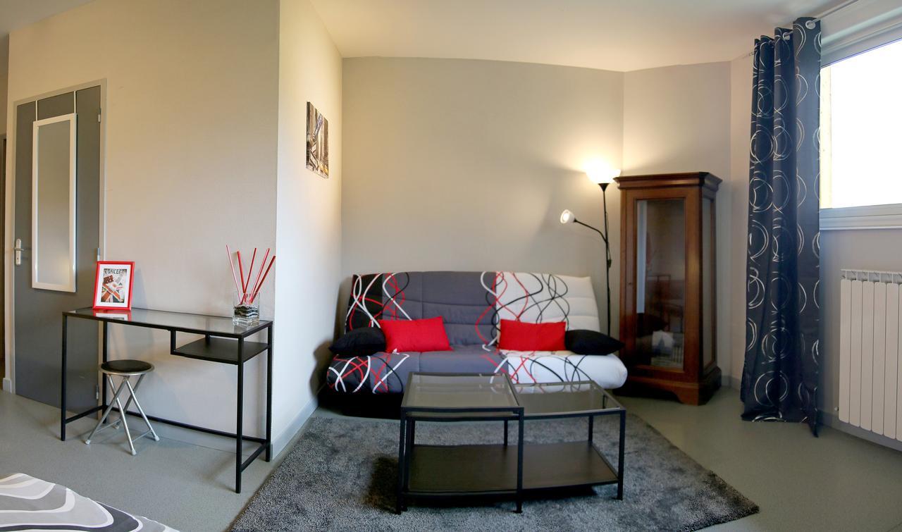 Bed and Breakfast Le Grand Val Lavastrie Экстерьер фото