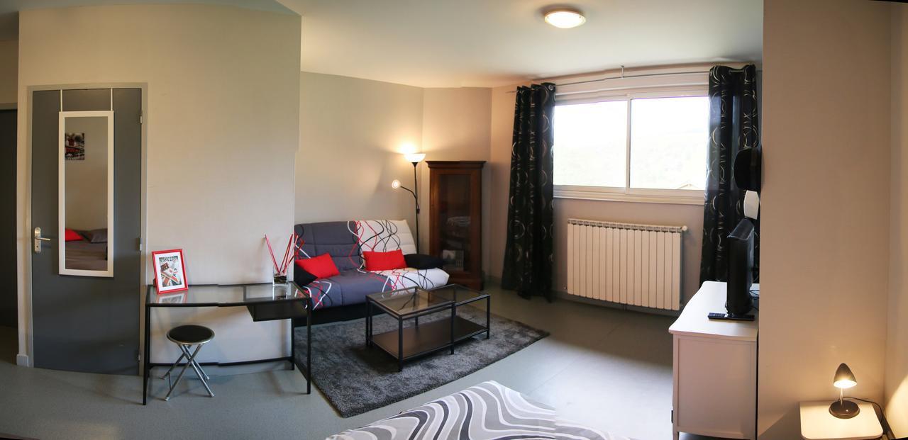 Bed and Breakfast Le Grand Val Lavastrie Экстерьер фото