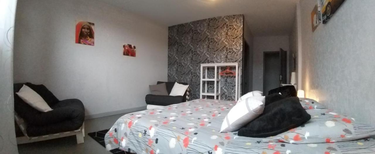 Bed and Breakfast Le Grand Val Lavastrie Экстерьер фото